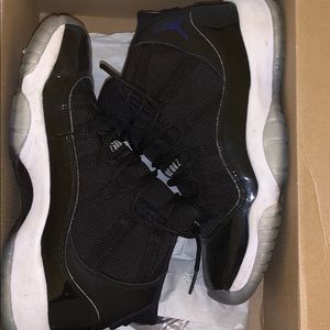 Jordan space jam 11. Size 6y.